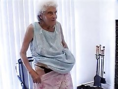 Amateur Blowjob Granny Mature Old and Young 